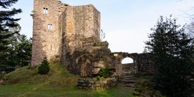 Palais et donjon du château du Birkenfels - Crédit : P. Lutz