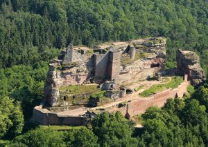 Vue aérienne du château de Fleckenstein